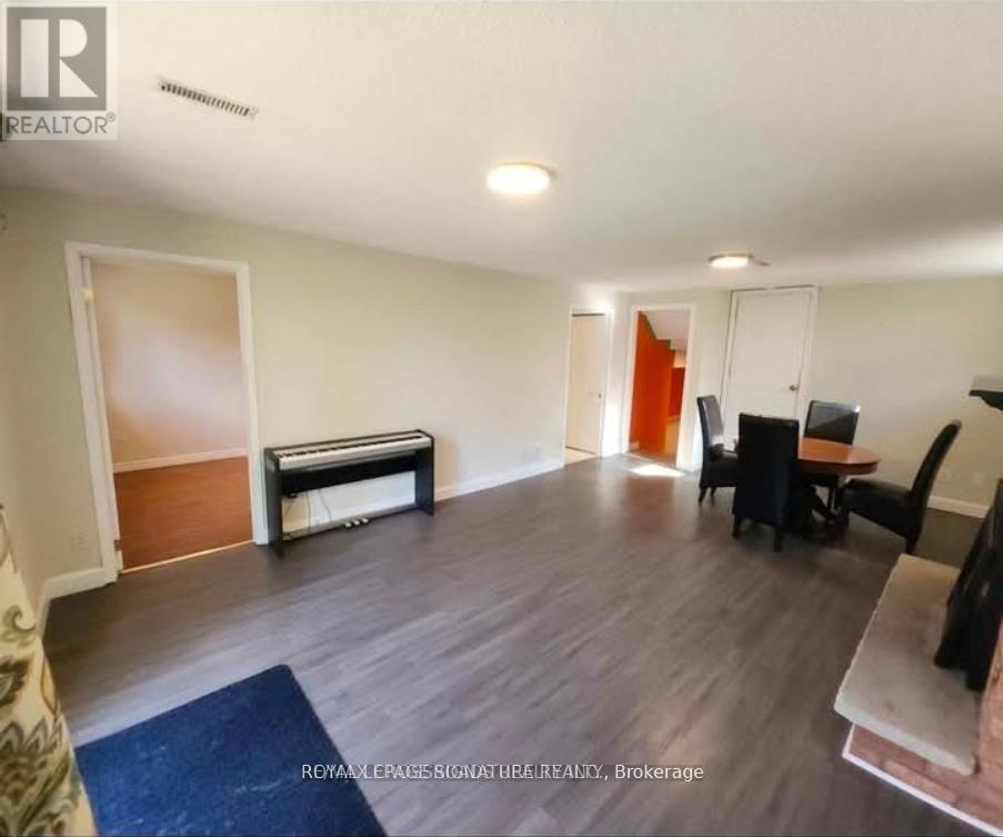 Bsmt - 304 Orsi Avenue, Bradford West Gwillimbury, Ontario  L3Z 1B7 - Photo 2 - N13634386