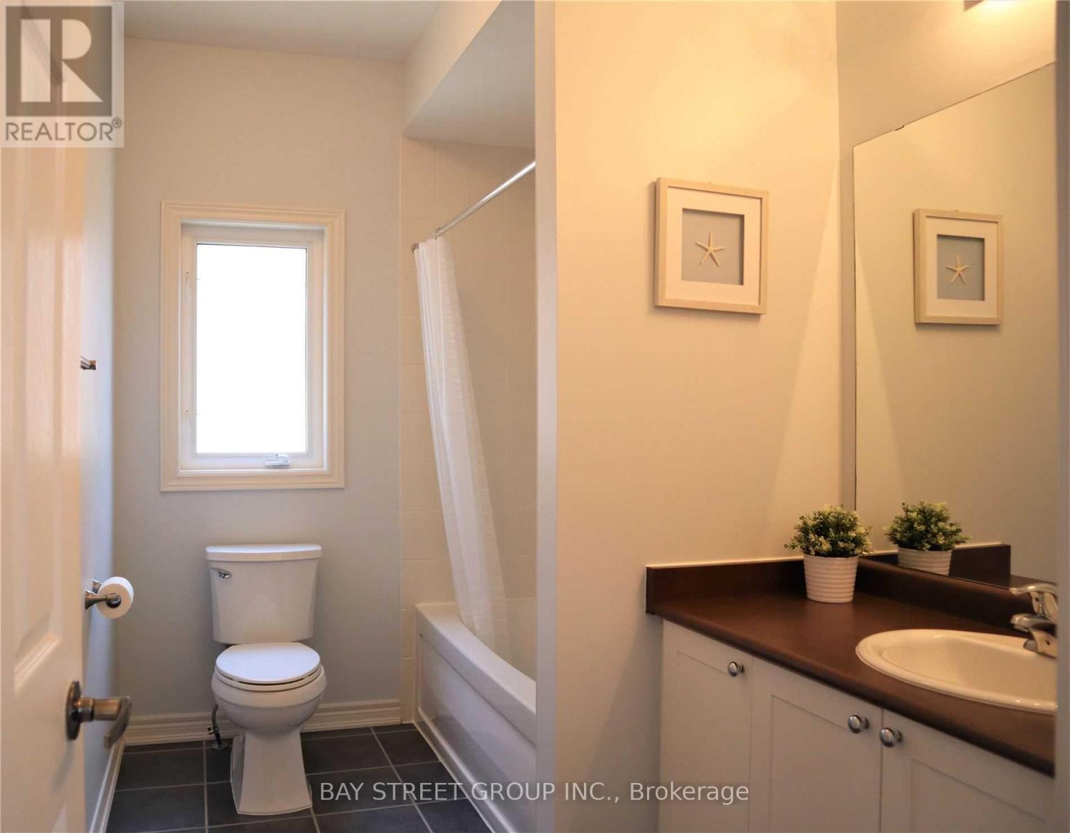 9 Eber Street, Richmond Hill, Ontario  L4E 4X2 - Photo 15 - N13634504