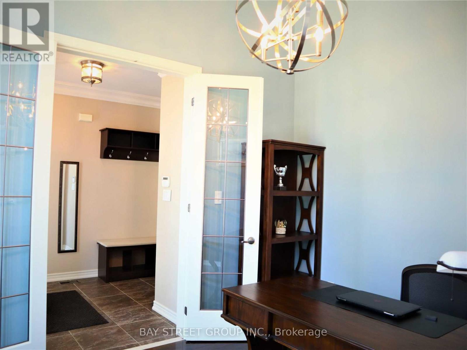 9 Eber Street, Richmond Hill, Ontario  L4E 4X2 - Photo 3 - N13634504