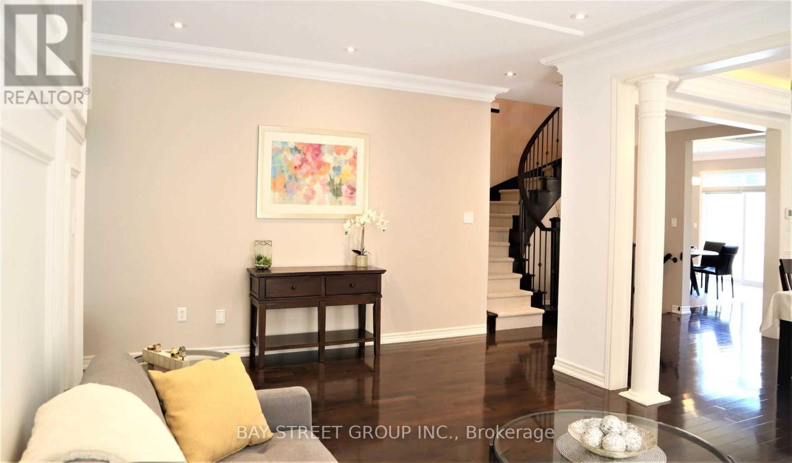 9 Eber Street, Richmond Hill, Ontario  L4E 4X2 - Photo 5 - N13634504