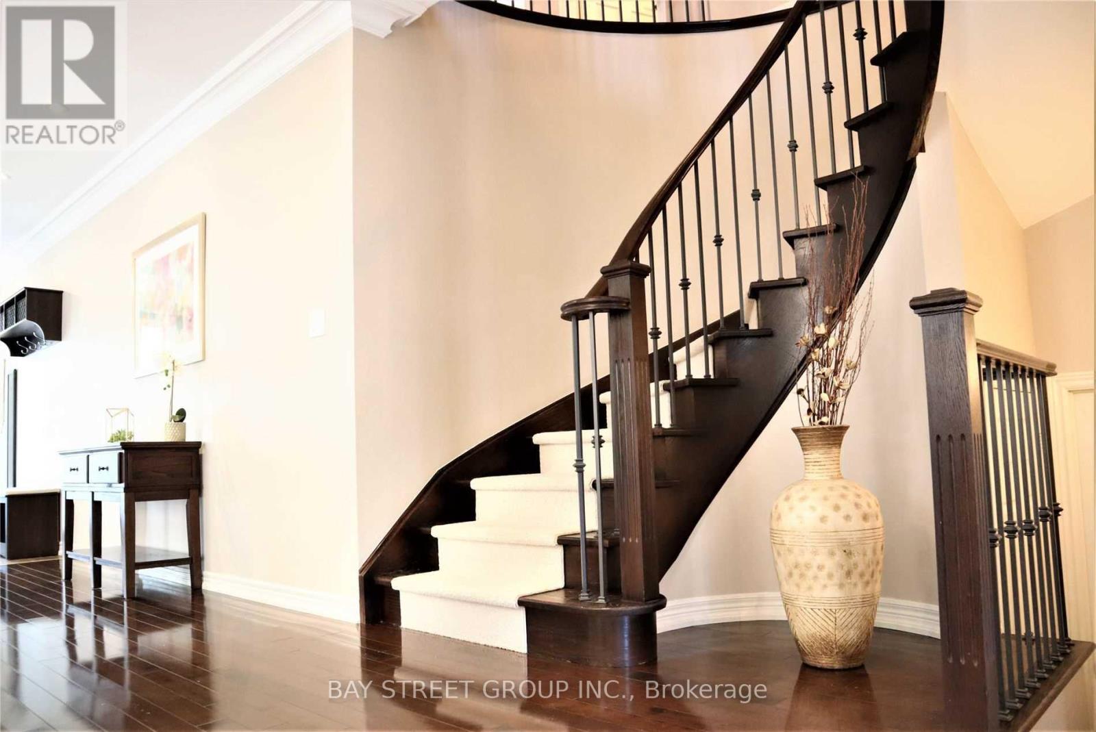 9 Eber Street, Richmond Hill, Ontario  L4E 4X2 - Photo 6 - N13634504