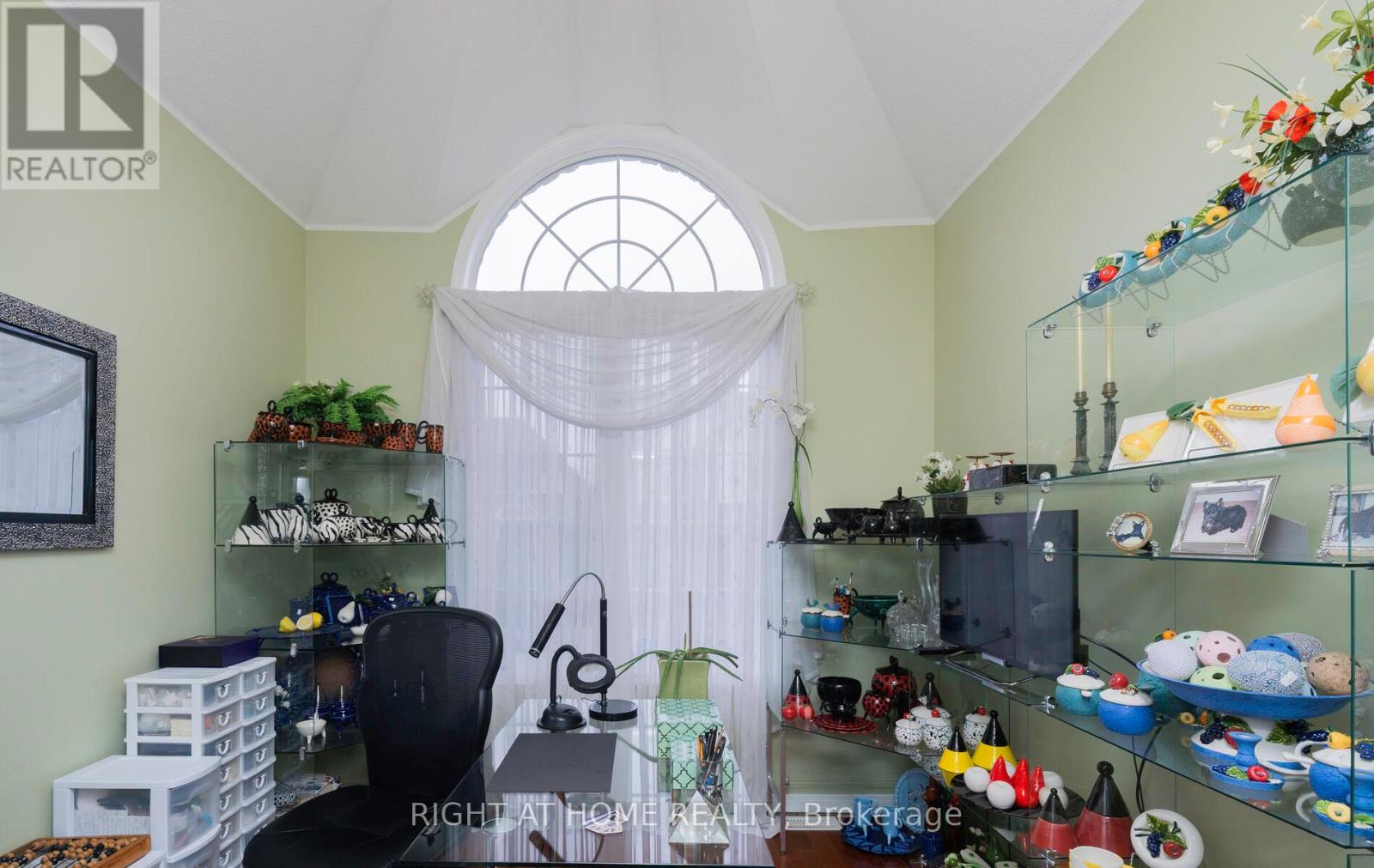 84 Verdi Road, Richmond Hill, Ontario  L4E 4P6 - Photo 11 - N13634548