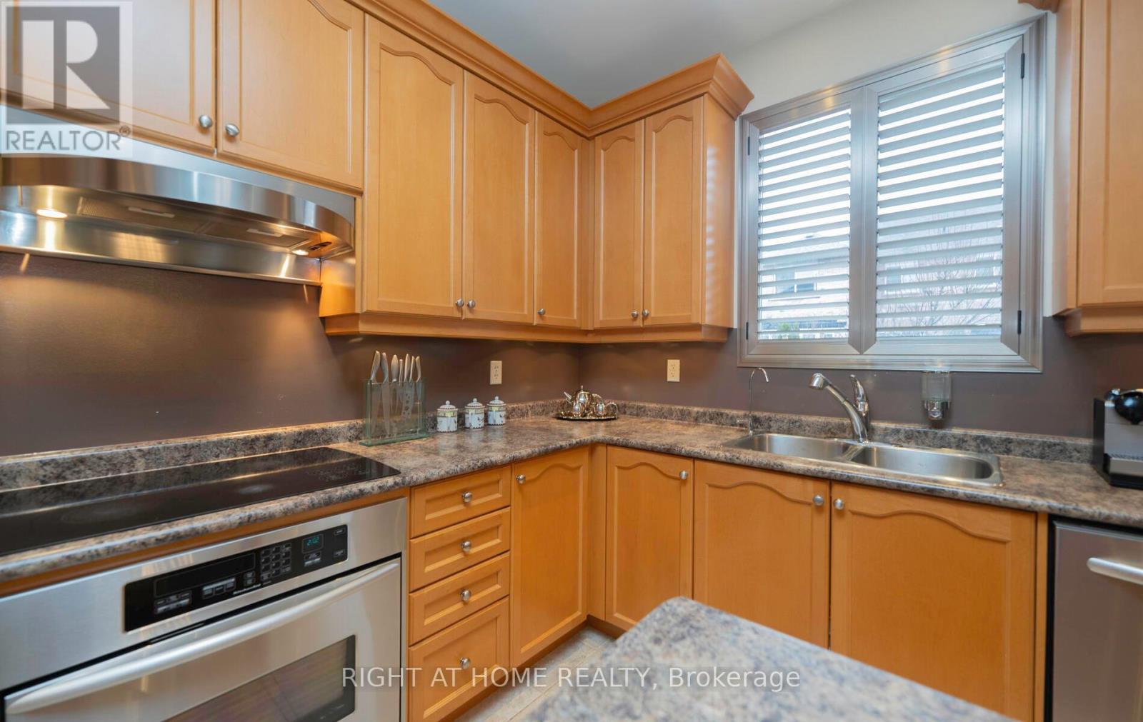 84 Verdi Road, Richmond Hill, Ontario  L4E 4P6 - Photo 8 - N13634548