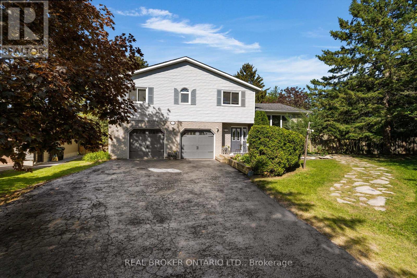 215 Mary Anne Drive, Barrie (Painswick North), Ontario  L4N 4T1 - Photo 7 - S13634290