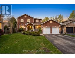 34 CROMPTON DRIVE, Barrie, Ontario