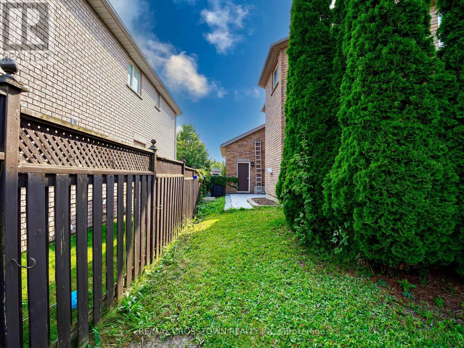 31 Logan Court, Barrie, Ontario  L4N 8G9 - Photo 38 - S13634496