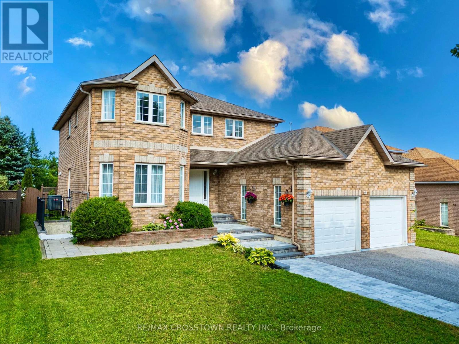 31 Logan Court, Barrie, Ontario  L4N 8G9 - Photo 5 - S13634496