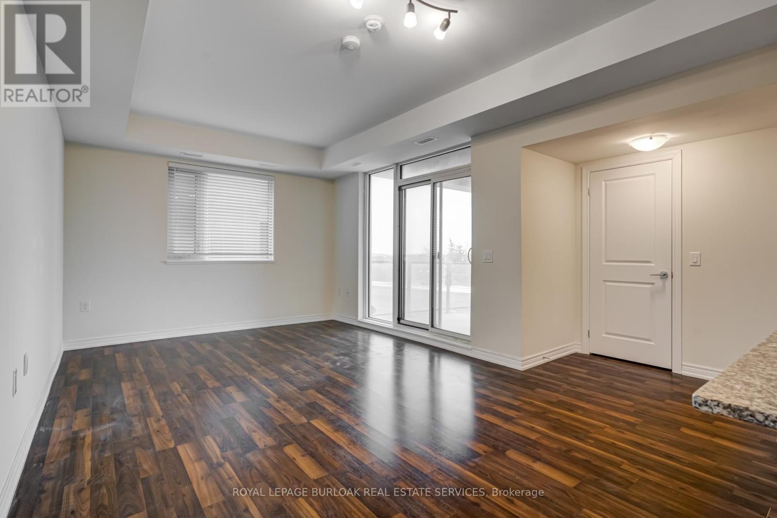 206 - 2393 Bronte Road, Oakville, Ontario  L6M 4J2 - Photo 3 - W13634178