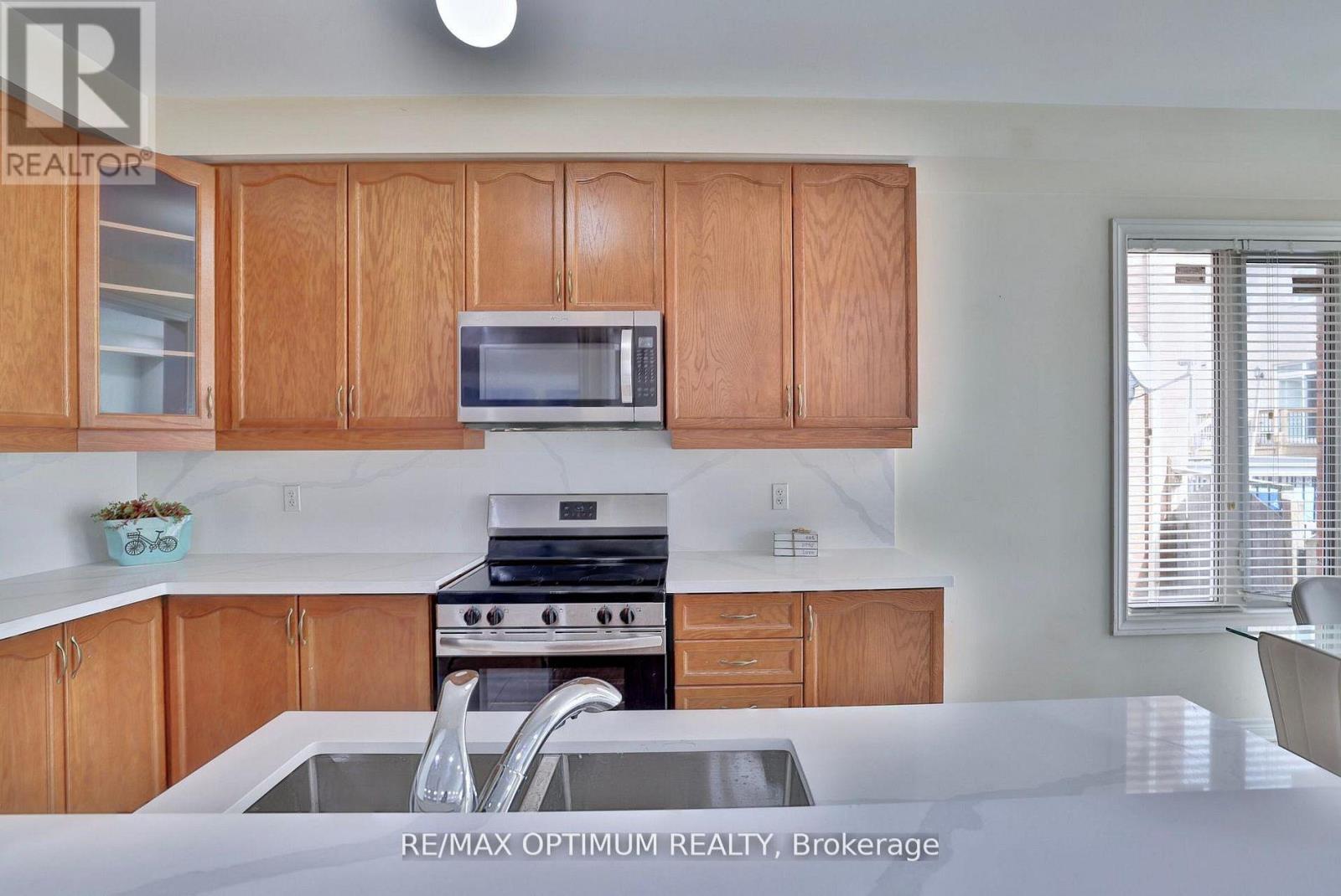 21 Saint Eugene Street, Brampton, Ontario  L6Y 0N5 - Photo 13 - W13634216