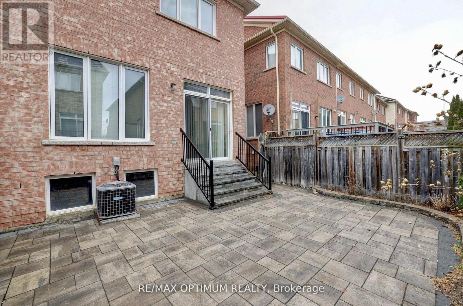 21 Saint Eugene Street, Brampton, Ontario  L6Y 0N5 - Photo 38 - W13634216