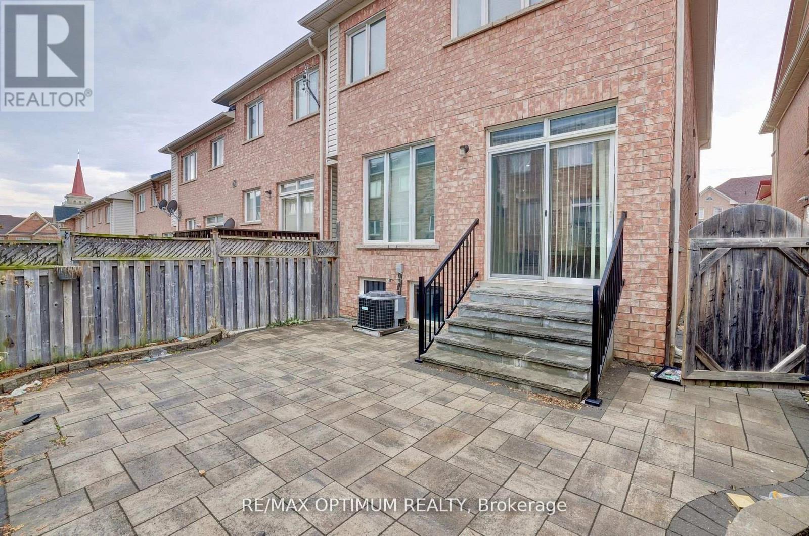 21 Saint Eugene Street, Brampton, Ontario  L6Y 0N5 - Photo 42 - W13634216