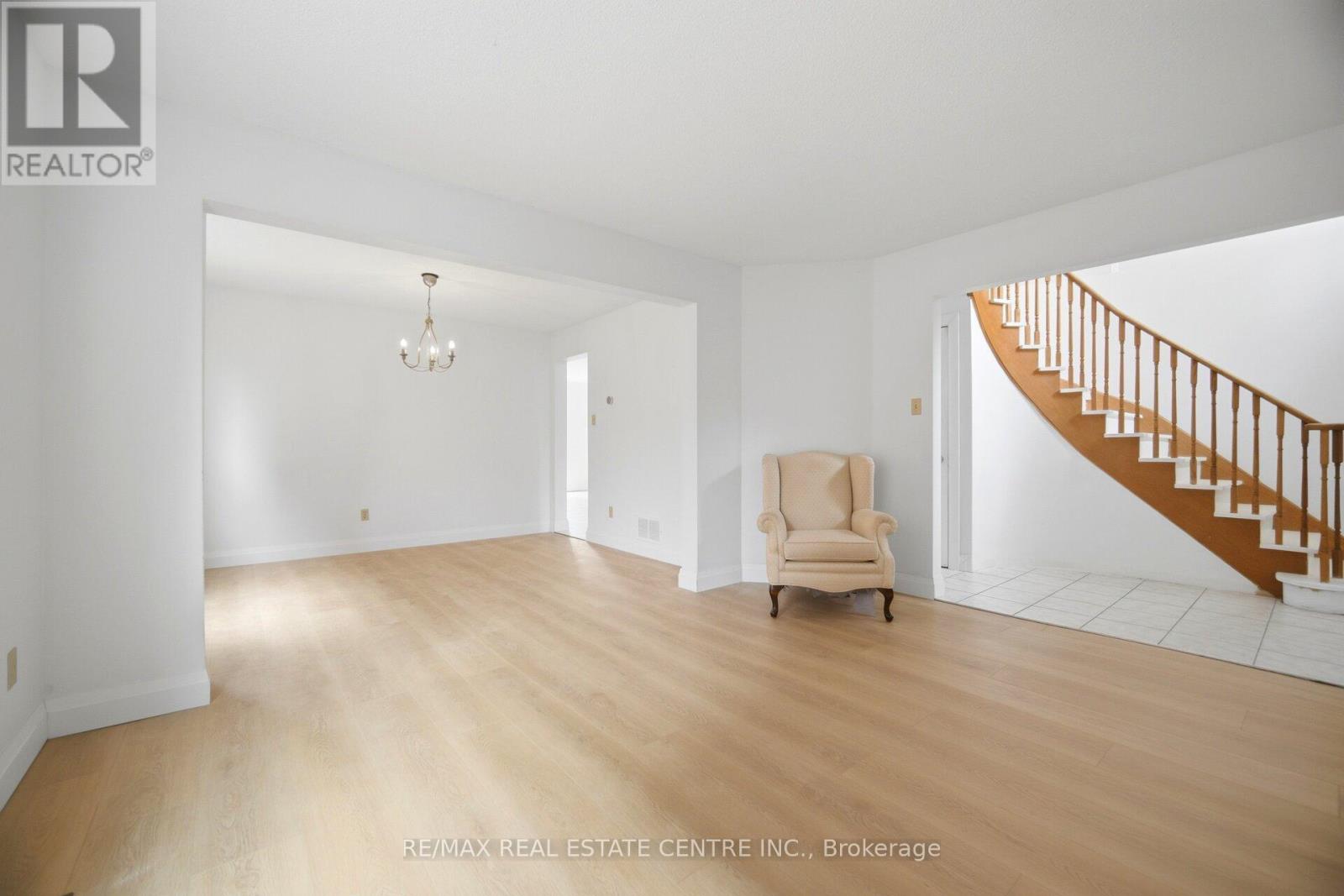 4676 Owl Circle, Mississauga, Ontario  L4Z 2W6 - Photo 12 - W13634312