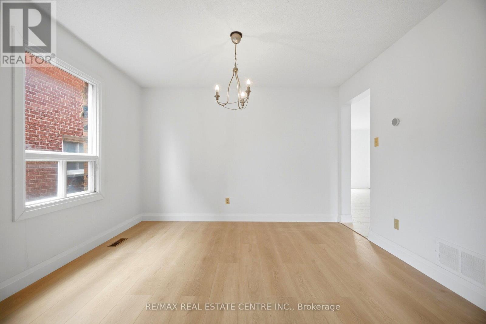 4676 Owl Circle, Mississauga, Ontario  L4Z 2W6 - Photo 13 - W13634312