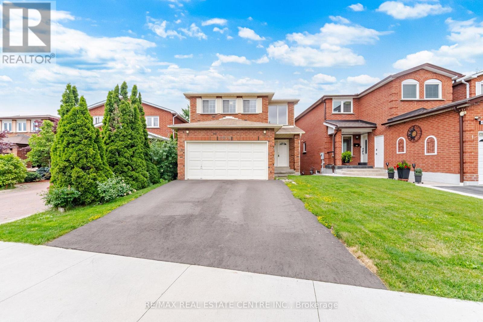 4676 Owl Circle, Mississauga, Ontario  L4Z 2W6 - Photo 2 - W13634312