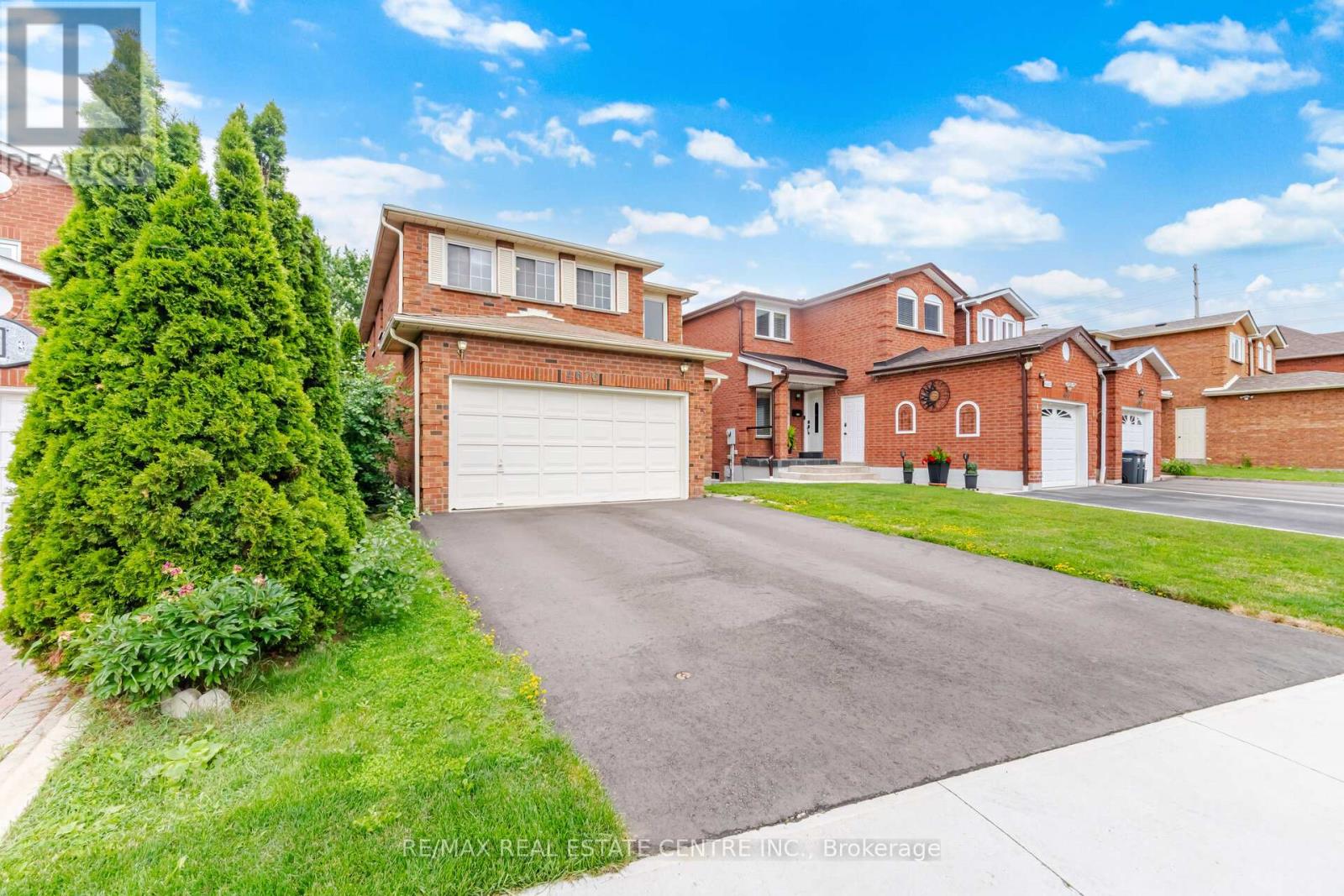 4676 Owl Circle, Mississauga, Ontario  L4Z 2W6 - Photo 4 - W13634312