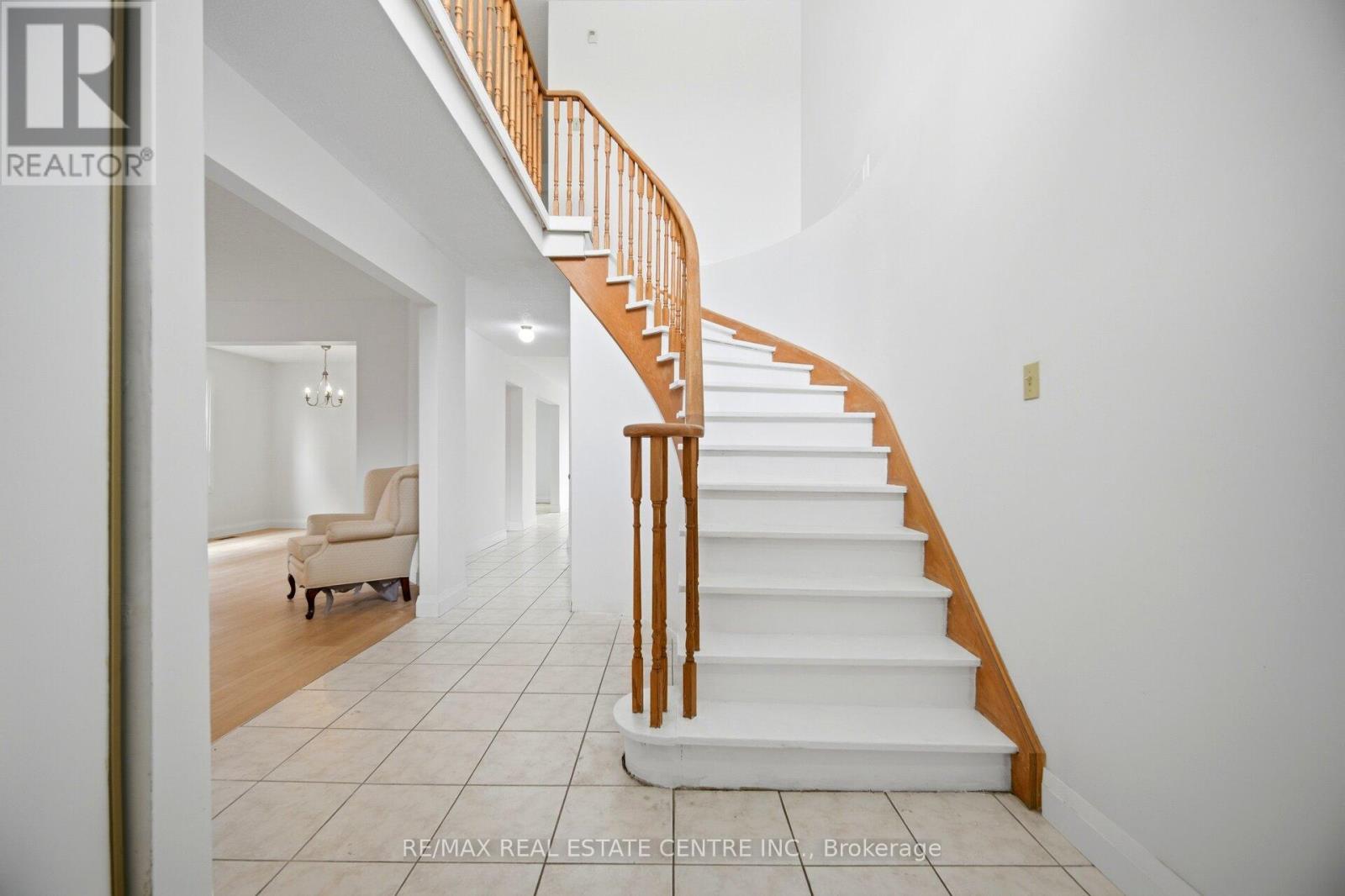 4676 Owl Circle, Mississauga, Ontario  L4Z 2W6 - Photo 8 - W13634312
