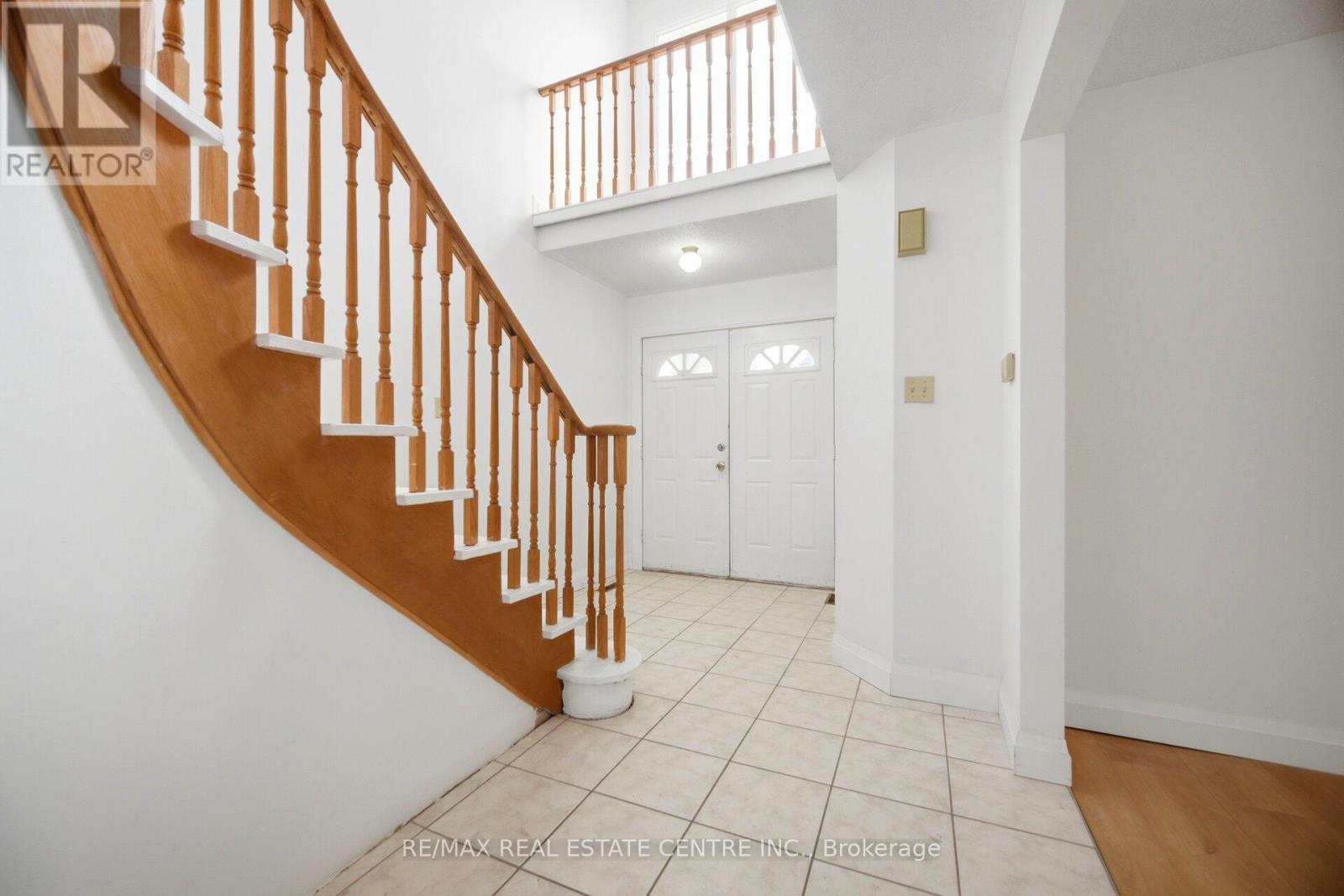 4676 Owl Circle, Mississauga, Ontario  L4Z 2W6 - Photo 9 - W13634312
