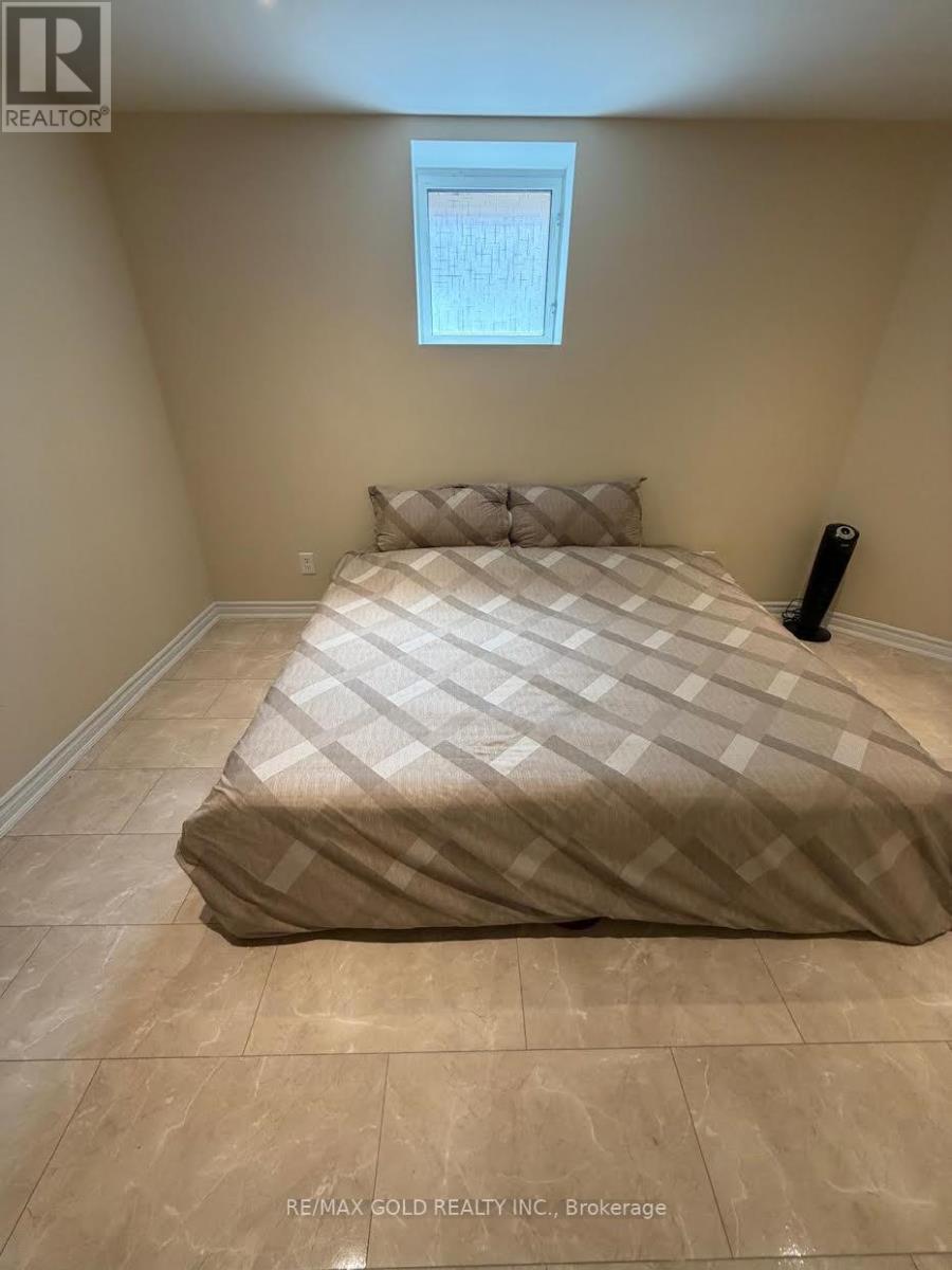 Bsmt - 20 Hiking Court, Brampton, Ontario L6T 0M6 - Photo 20 - W13634328