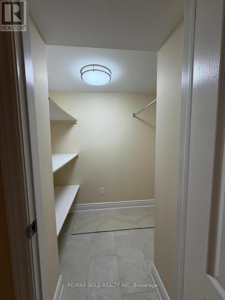 Bsmt - 20 Hiking Court, Brampton, Ontario L6T 0M6 - Photo 22 - W13634328