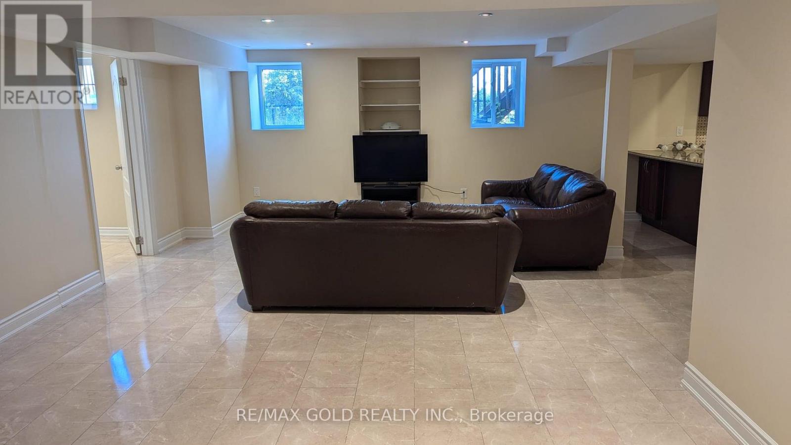 Bsmt - 20 Hiking Court, Brampton, Ontario L6T 0M6 - Photo 7 - W13634328