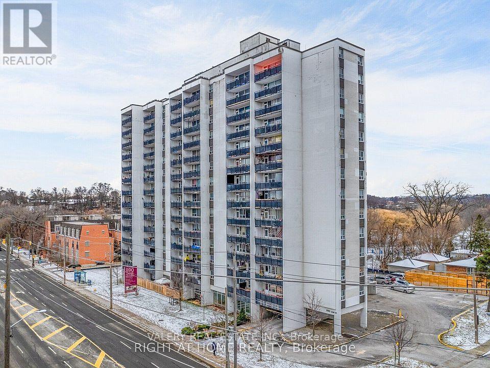 1105 - 890 JANE STREET