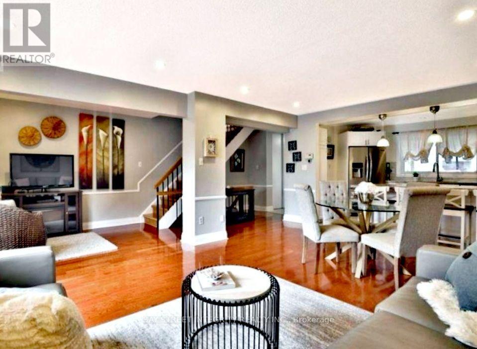 29 - 1580 Lancaster Drive, Oakville, Ontario  L6H 2Z5 - Photo 5 - W13634366
