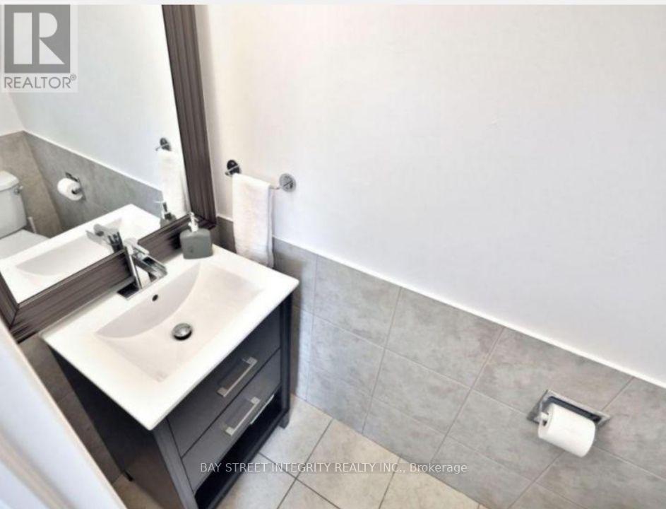 29 - 1580 Lancaster Drive, Oakville, Ontario  L6H 2Z5 - Photo 6 - W13634366
