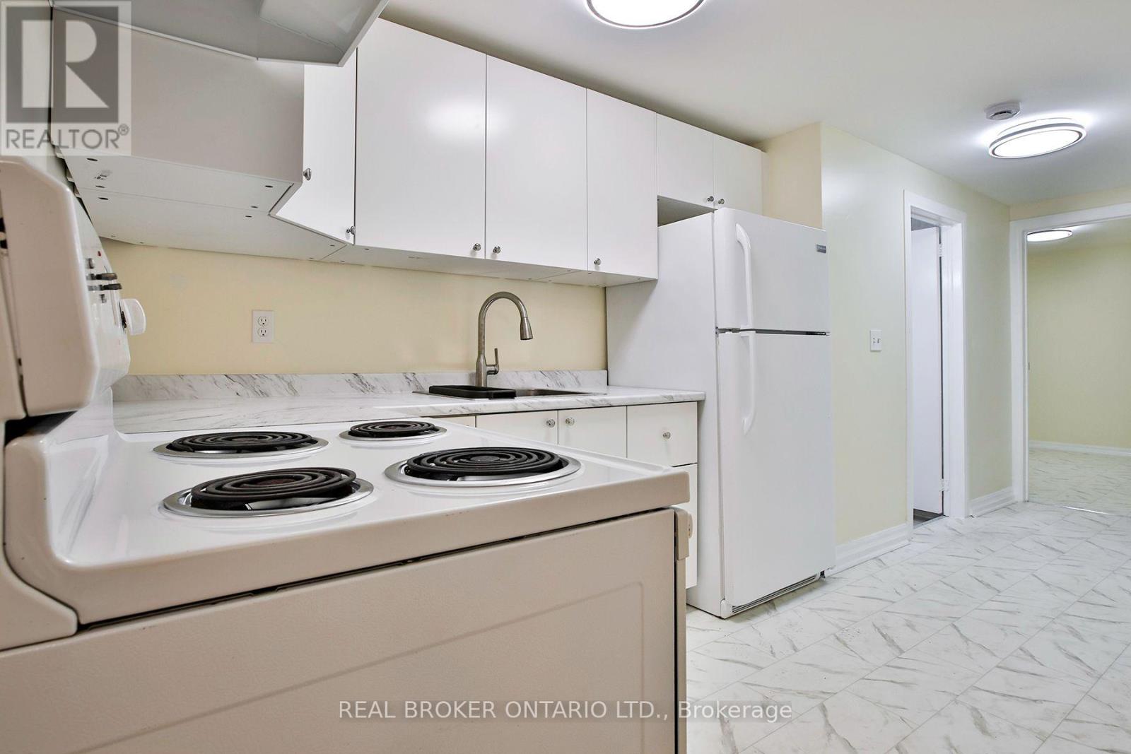 5 - 53 Maria Street, Toronto, Ontario  M6P 1W1 - Photo 5 - W13634378