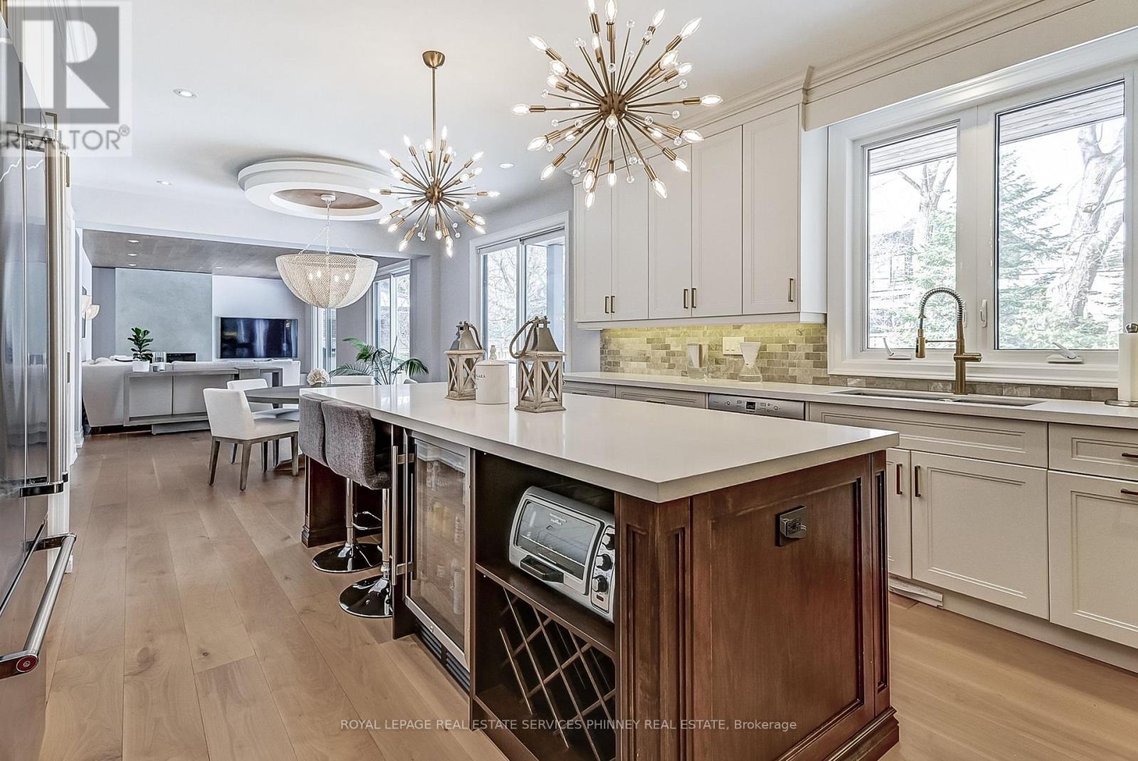 1569 Wembury Road, Mississauga, Ontario  L5J 2L8 - Photo 19 - W13634384