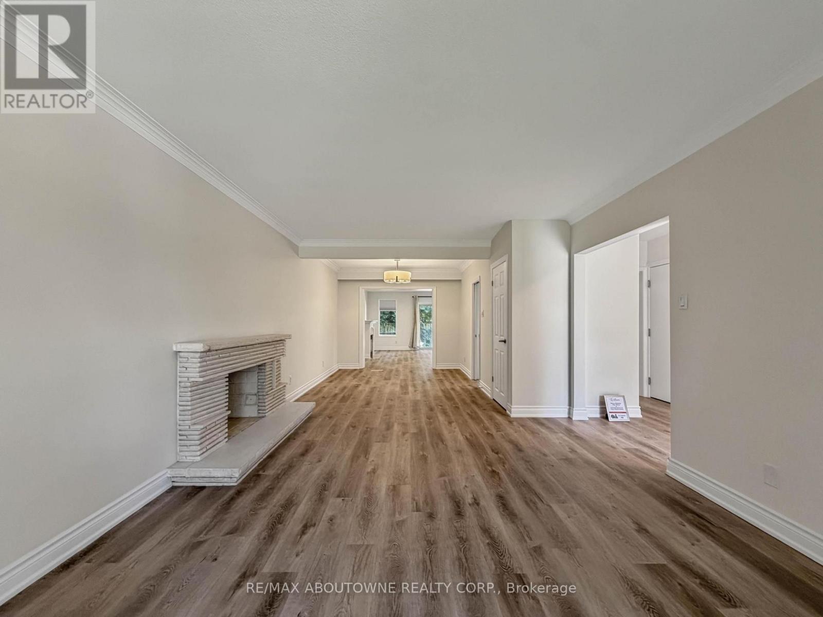 Upper - 2130 Greenhurst Avenue, Mississauga, Ontario  L4X 1J6 - Photo 8 - W13634406