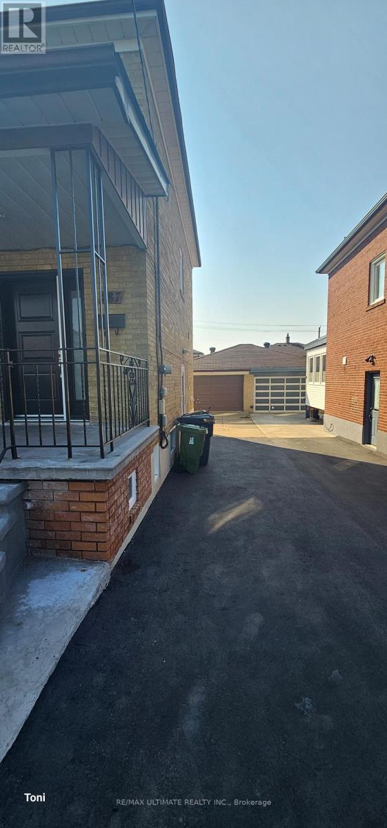 Main - 187 Epsom Downs Drive, Toronto, Ontario  M3M 1S8 - Photo 18 - W13634460