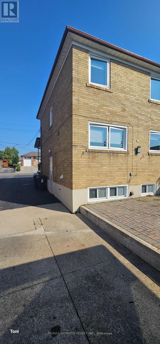 Main - 187 Epsom Downs Drive, Toronto, Ontario  M3M 1S8 - Photo 21 - W13634460