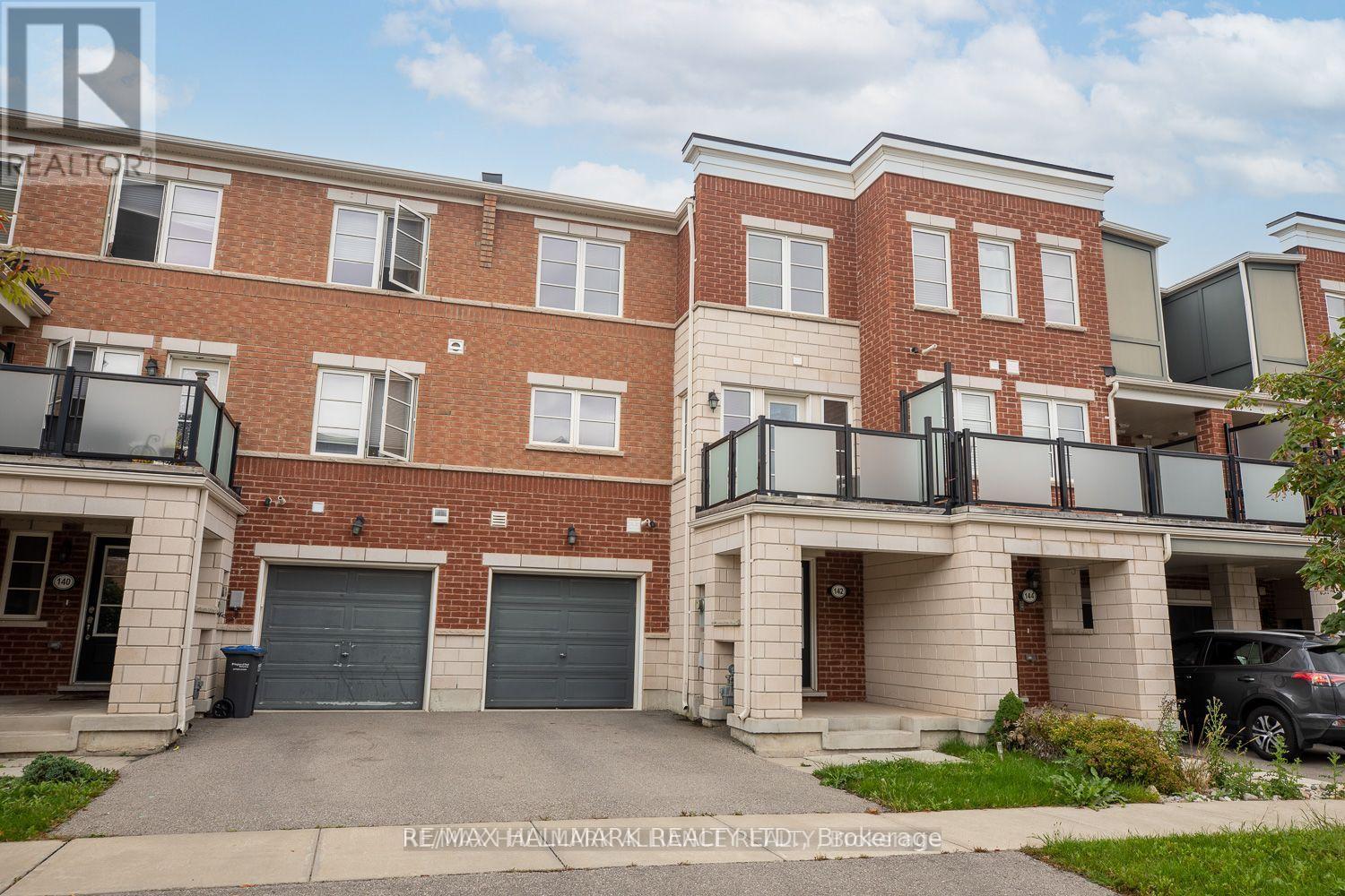 142 Baycliffe Crescent, Brampton, Ontario  L7A 3Z3 - Photo 2 - W13634482