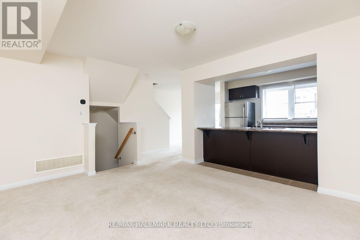 142 Baycliffe Crescent, Brampton, Ontario  L7A 3Z3 - Photo 3 - W13634482
