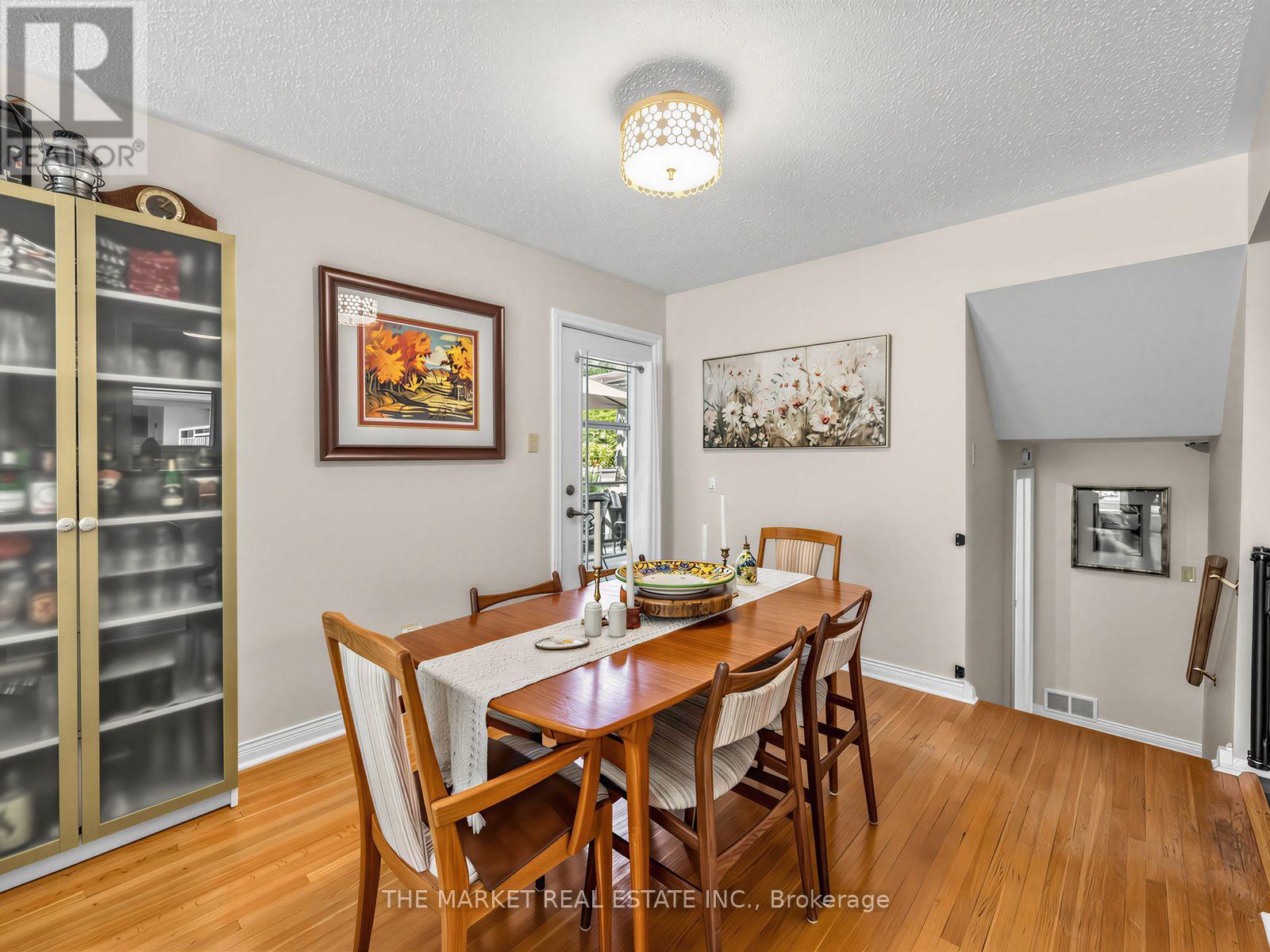 1033 Franconia Drive, Mississauga, Ontario  L4Y 2L6 - Photo 11 - W13634520