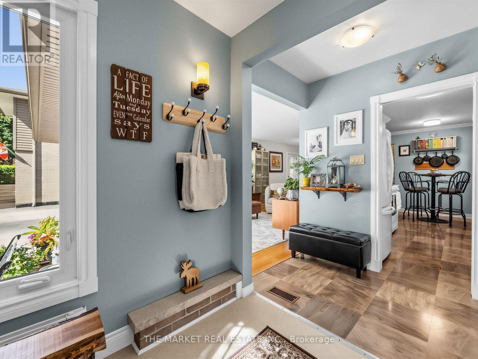 1033 Franconia Drive, Mississauga, Ontario  L4Y 2L6 - Photo 14 - W13634520