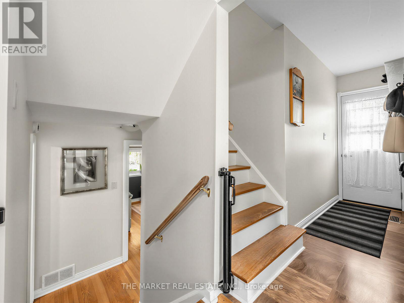 1033 Franconia Drive, Mississauga, Ontario  L4Y 2L6 - Photo 22 - W13634520