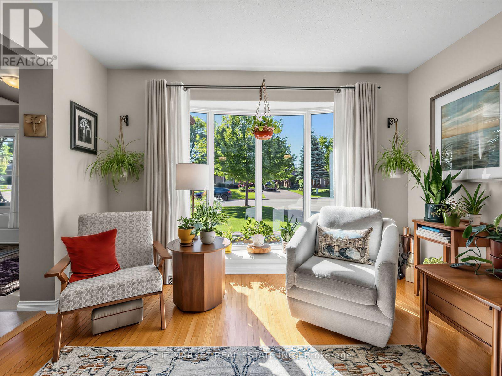 1033 Franconia Drive, Mississauga, Ontario  L4Y 2L6 - Photo 9 - W13634520