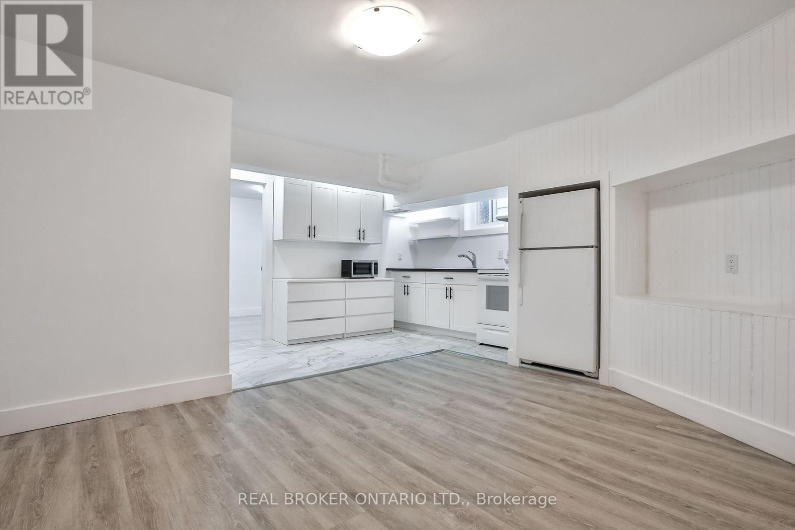 6 - 252 SIXTH STREET, Toronto, Ontario