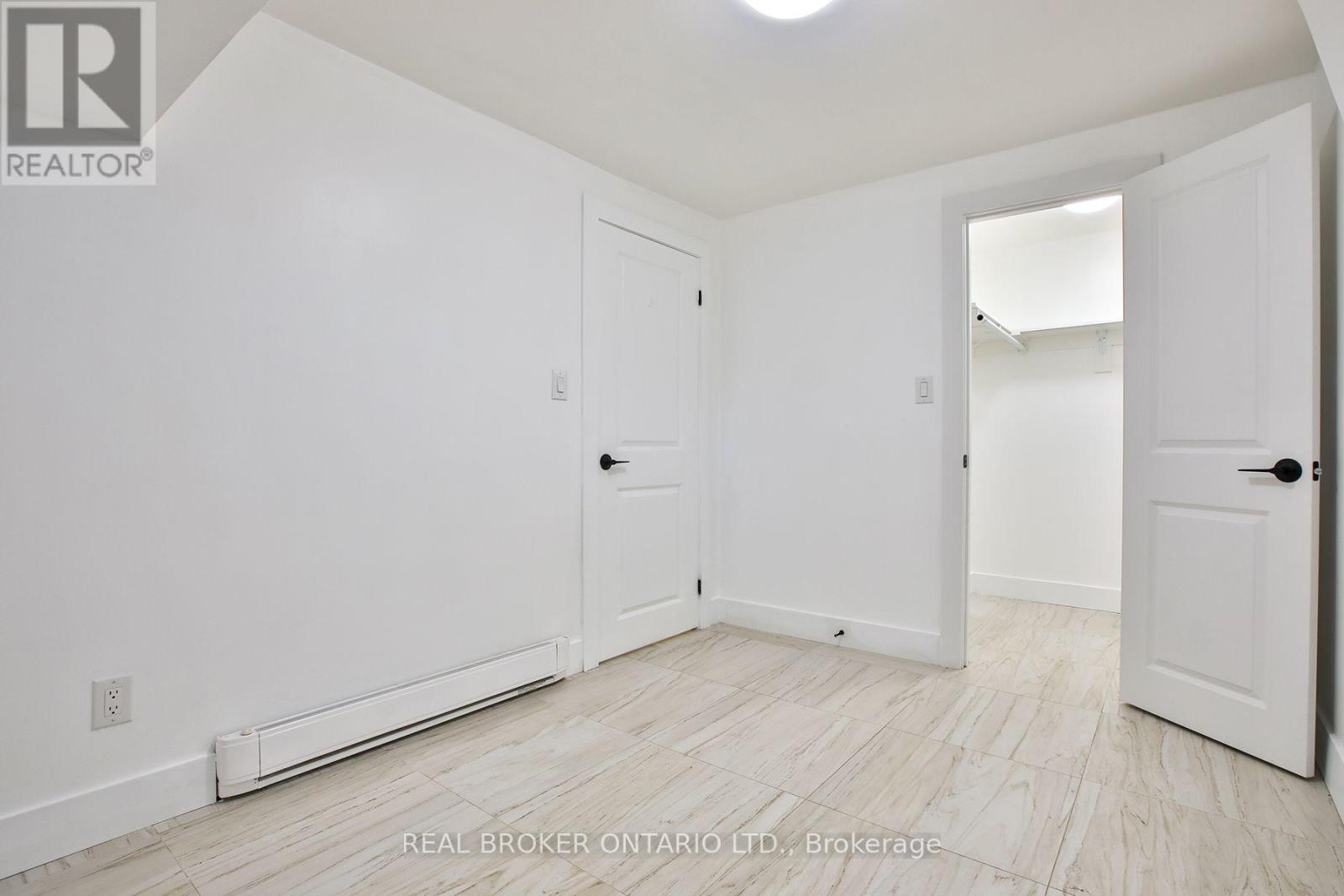 6 - 252 Sixth Street, Toronto, Ontario  M8V 3A7 - Photo 10 - W13634536
