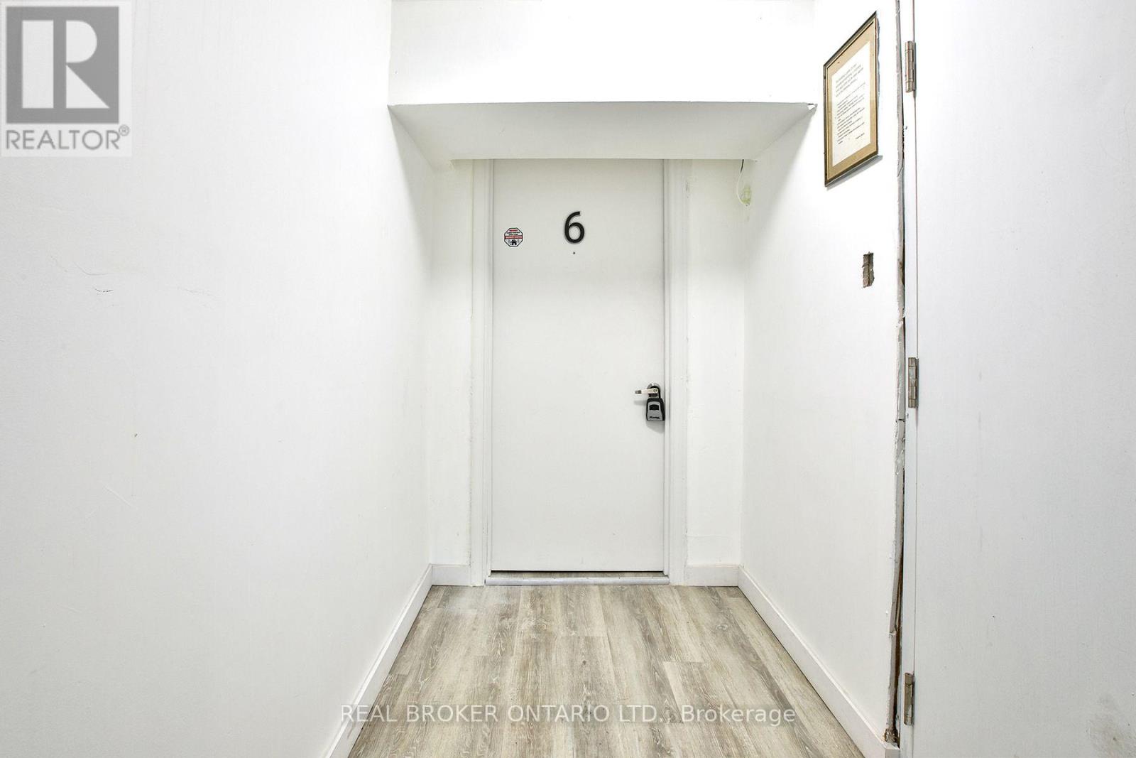 6 - 252 Sixth Street, Toronto, Ontario  M8V 3A7 - Photo 14 - W13634536