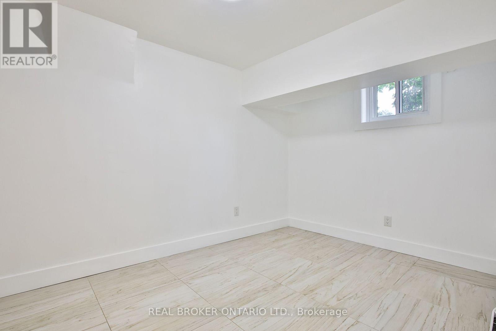 6 - 252 Sixth Street, Toronto, Ontario  M8V 3A7 - Photo 8 - W13634536