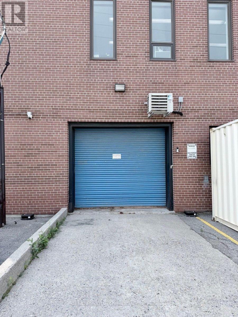 Entire Building - 139 Mulock Avenue, Toronto, Ontario  M6N 1G9 - Photo 9 - W13634538
