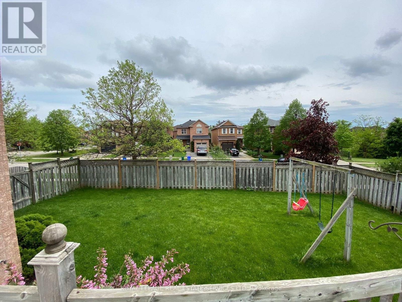 2362 Woodridge Way, Oakville, Ontario  L6H 6S3 - Photo 12 - W13634554