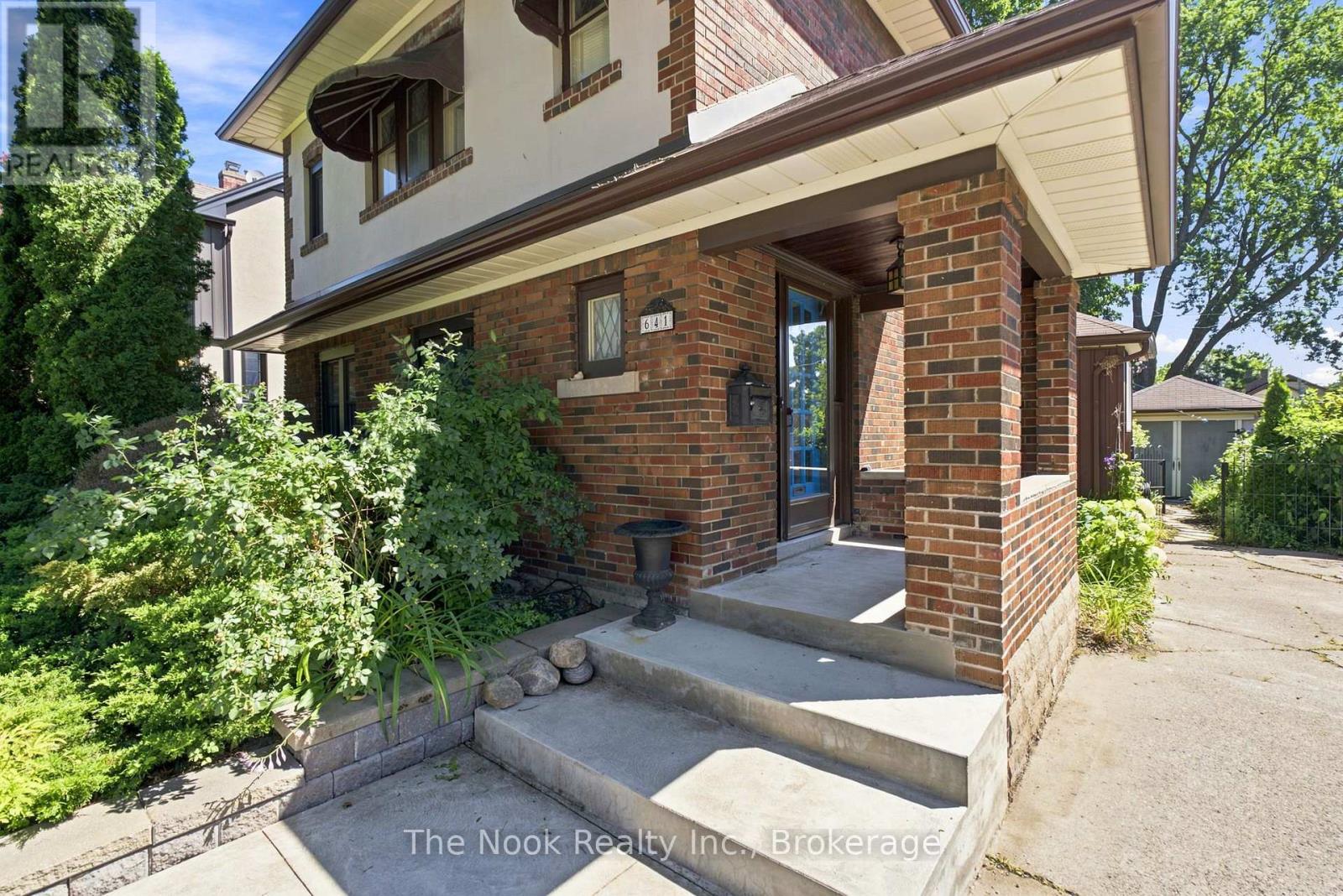 641 Masson Street, Oshawa, Ontario  L1G 5A4 - Photo 3 - E13632960