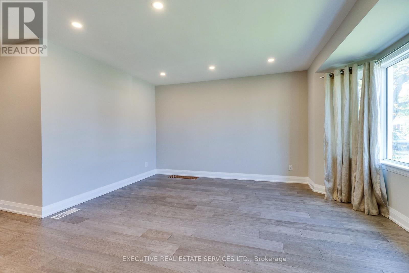 213 East 32nd Street, Hamilton, Ontario  L8V 3S3 - Photo 10 - X13634334