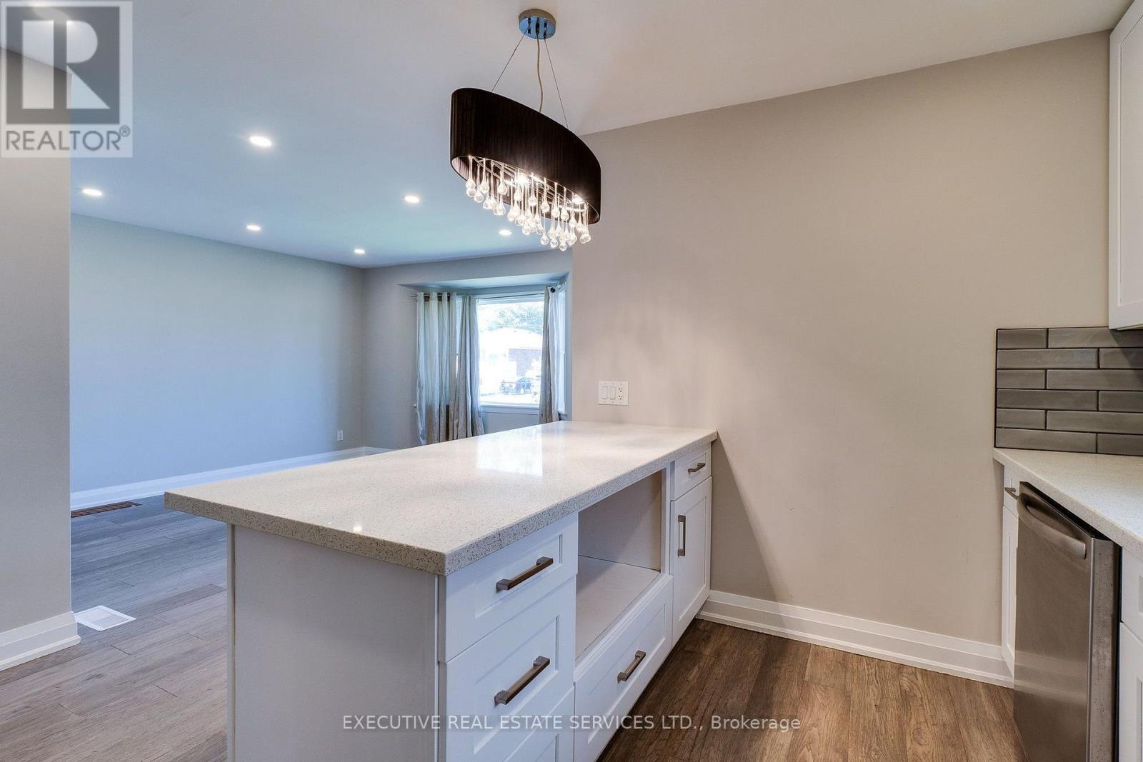 213 East 32nd Street, Hamilton, Ontario  L8V 3S3 - Photo 13 - X13634334