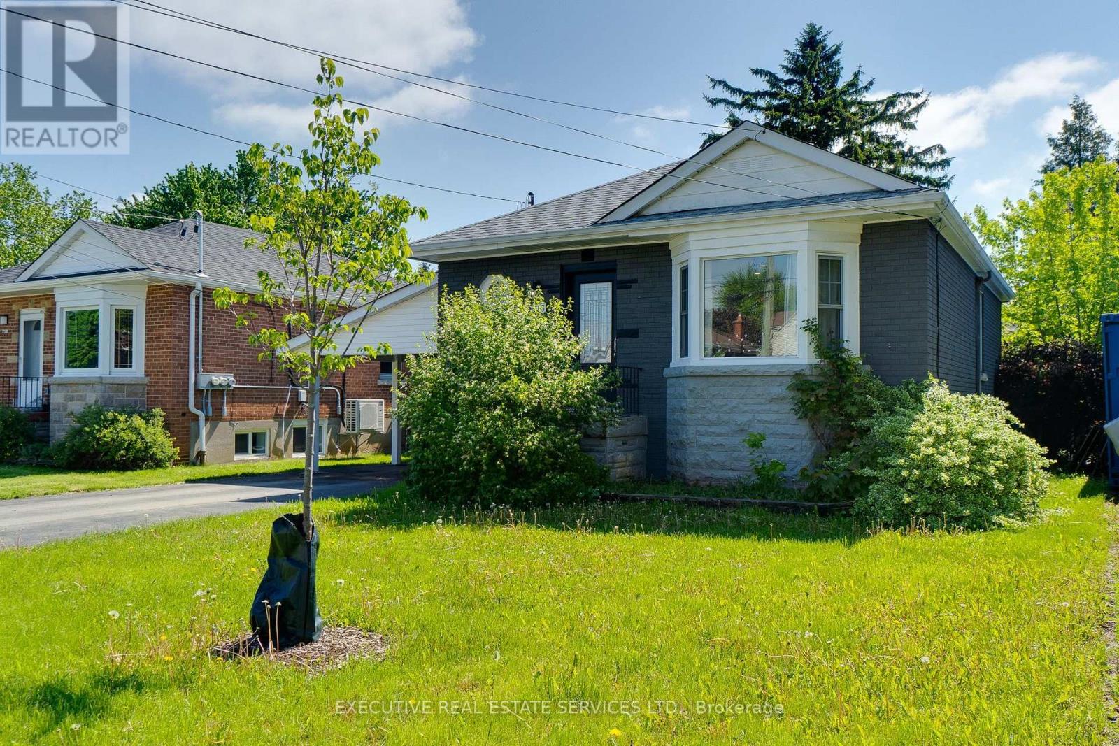 213 East 32nd Street, Hamilton, Ontario  L8V 3S3 - Photo 3 - X13634334