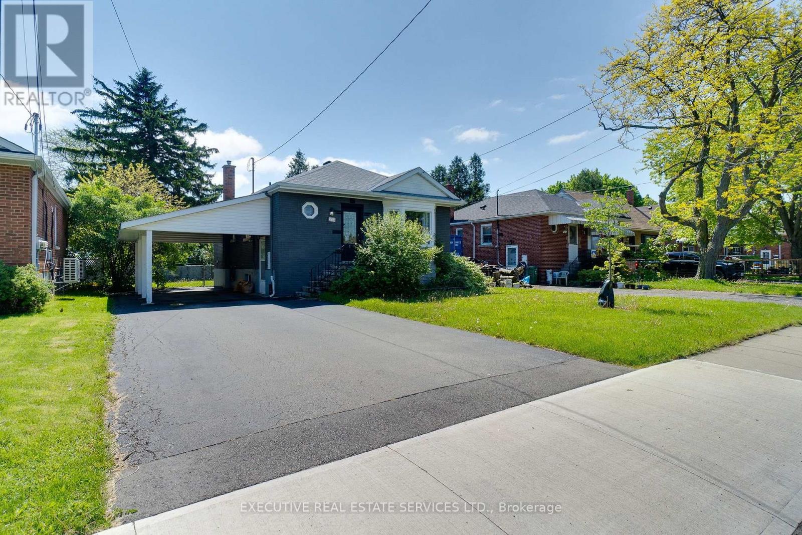 213 East 32nd Street, Hamilton, Ontario  L8V 3S3 - Photo 6 - X13634334