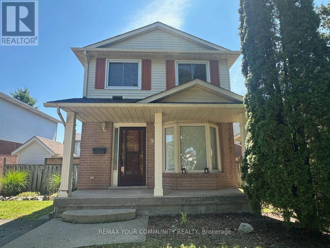 9 Buchanan Crescent, Thorold, Ontario  L2V 4S2 - Photo 1 - X13634352